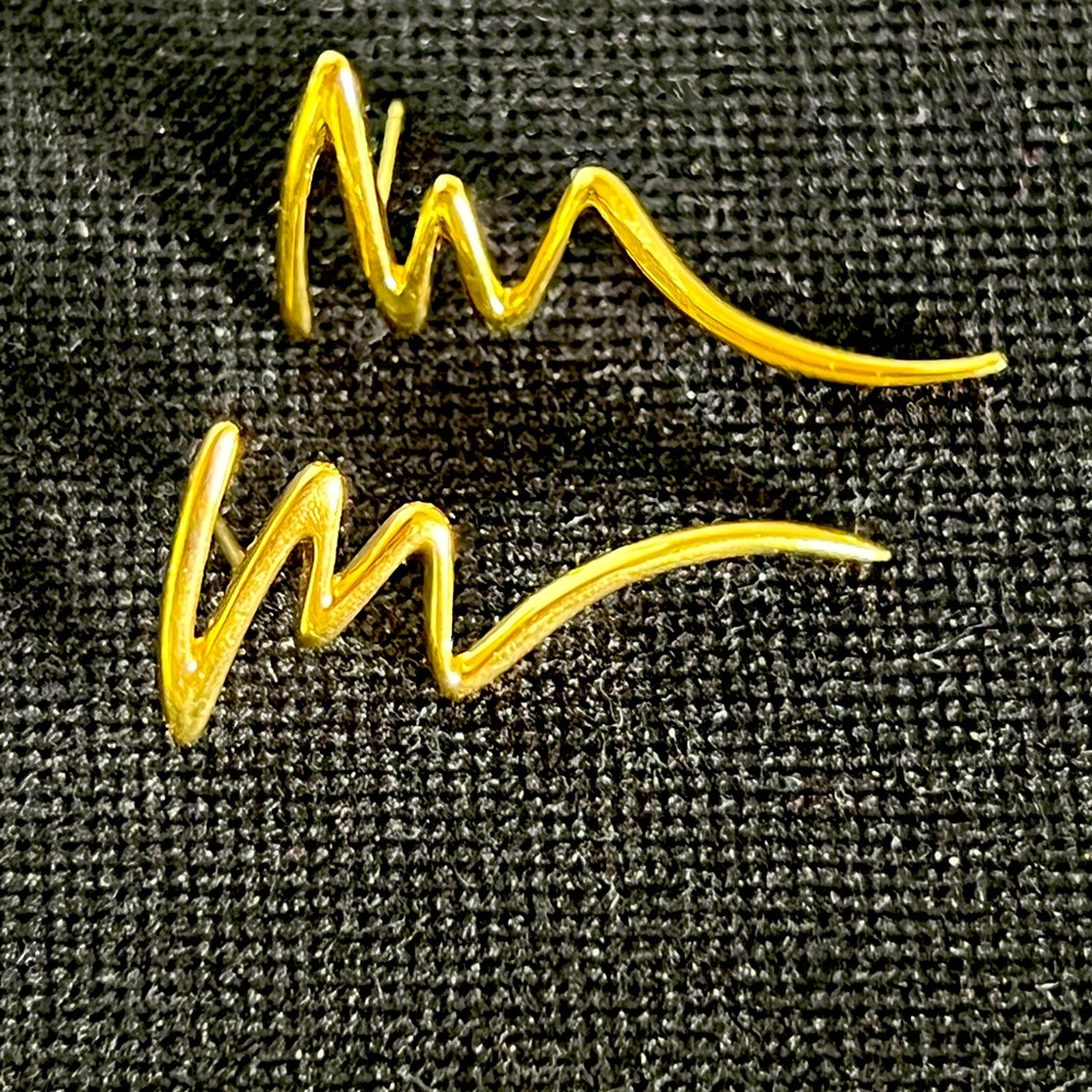Tiffanys Paloma Picasso zig zag earrings without backings